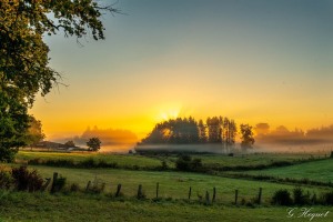 lever-de-soleil sur la campagne de Ernestviller